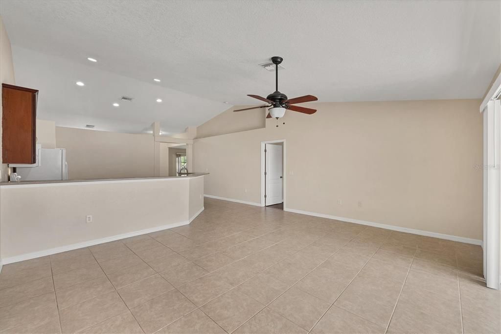 For Sale: $379,900 (4 beds, 2 baths, 2126 Square Feet)