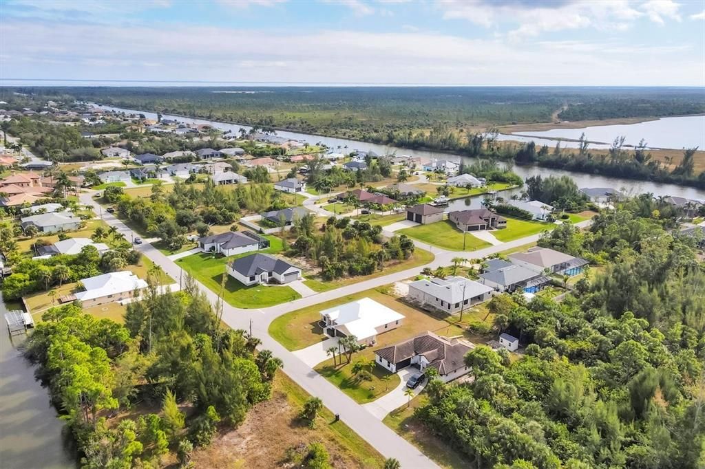 For Sale: $379,900 (4 beds, 2 baths, 2126 Square Feet)