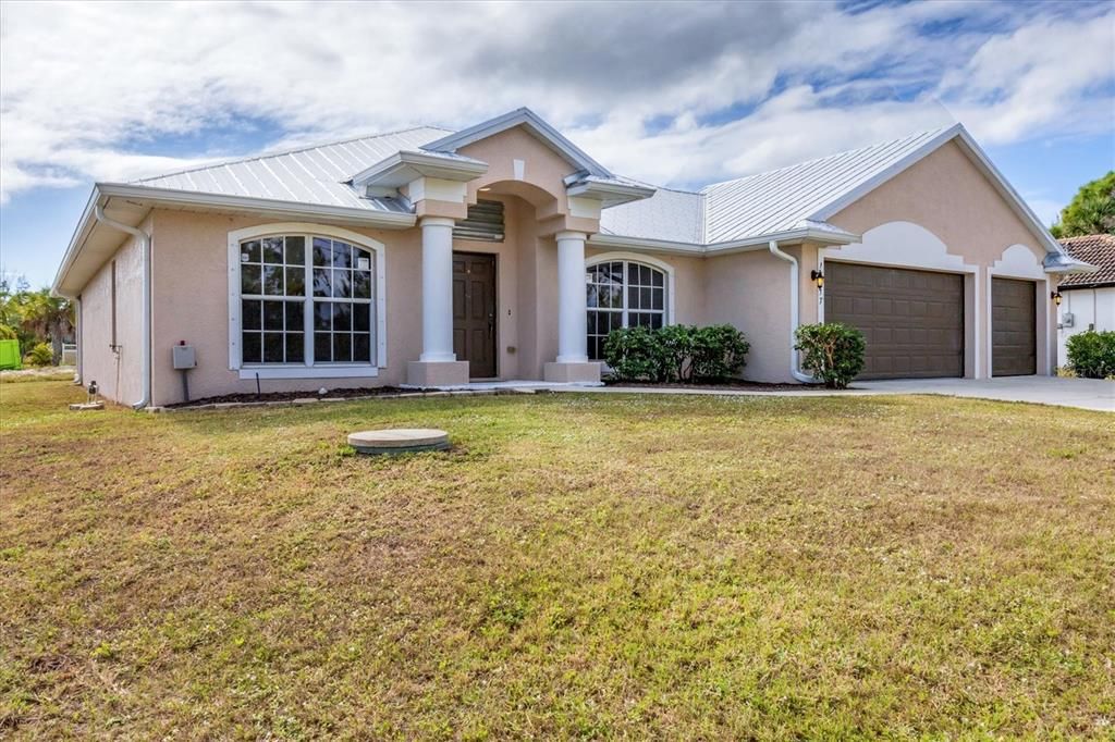 For Sale: $379,900 (4 beds, 2 baths, 2126 Square Feet)