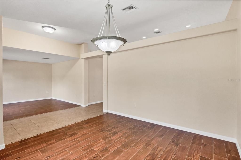 For Sale: $379,900 (4 beds, 2 baths, 2126 Square Feet)