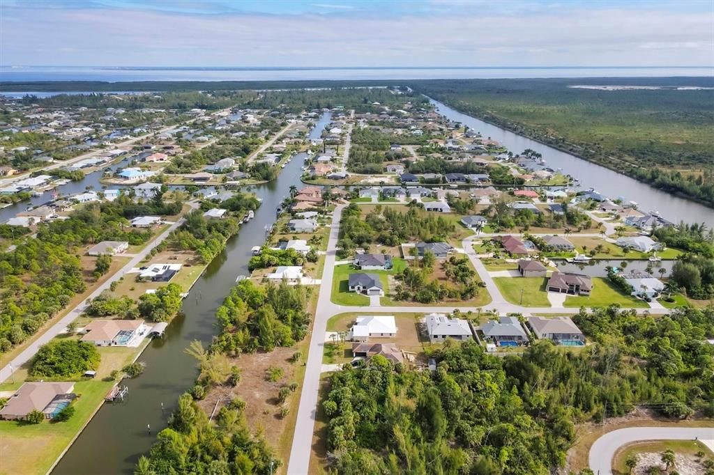 For Sale: $379,900 (4 beds, 2 baths, 2126 Square Feet)