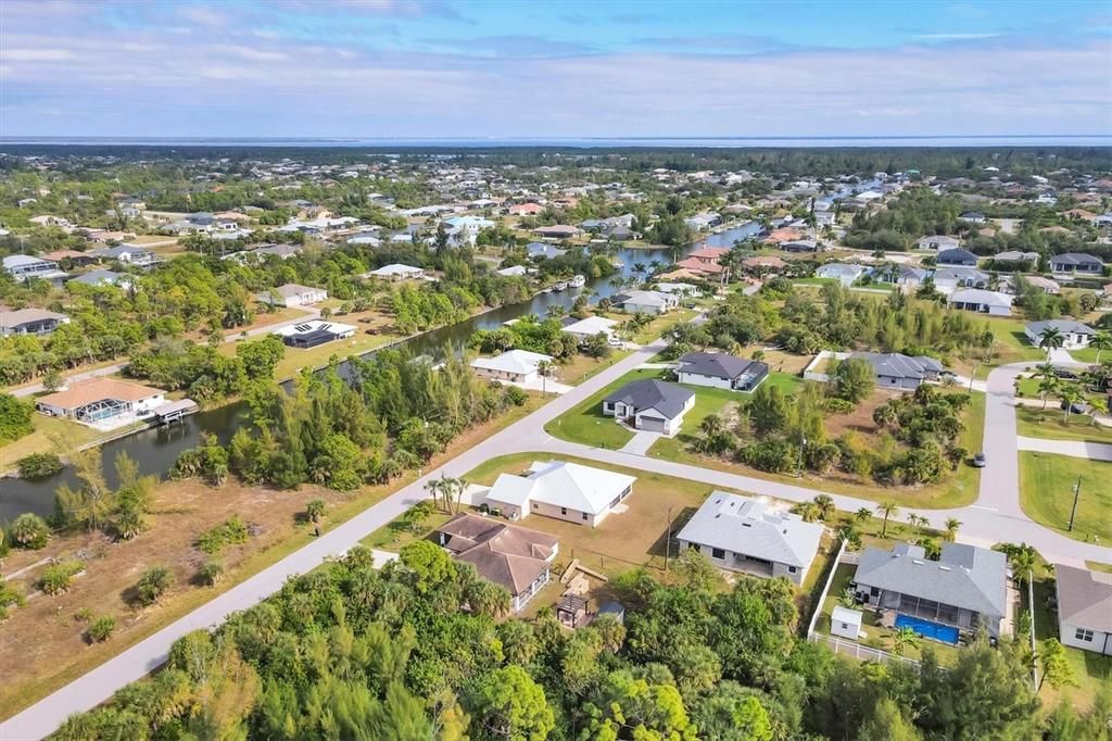 For Sale: $379,900 (4 beds, 2 baths, 2126 Square Feet)