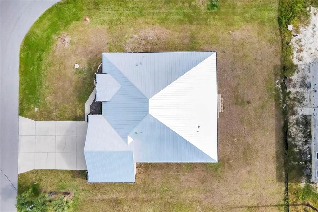 For Sale: $379,900 (4 beds, 2 baths, 2126 Square Feet)