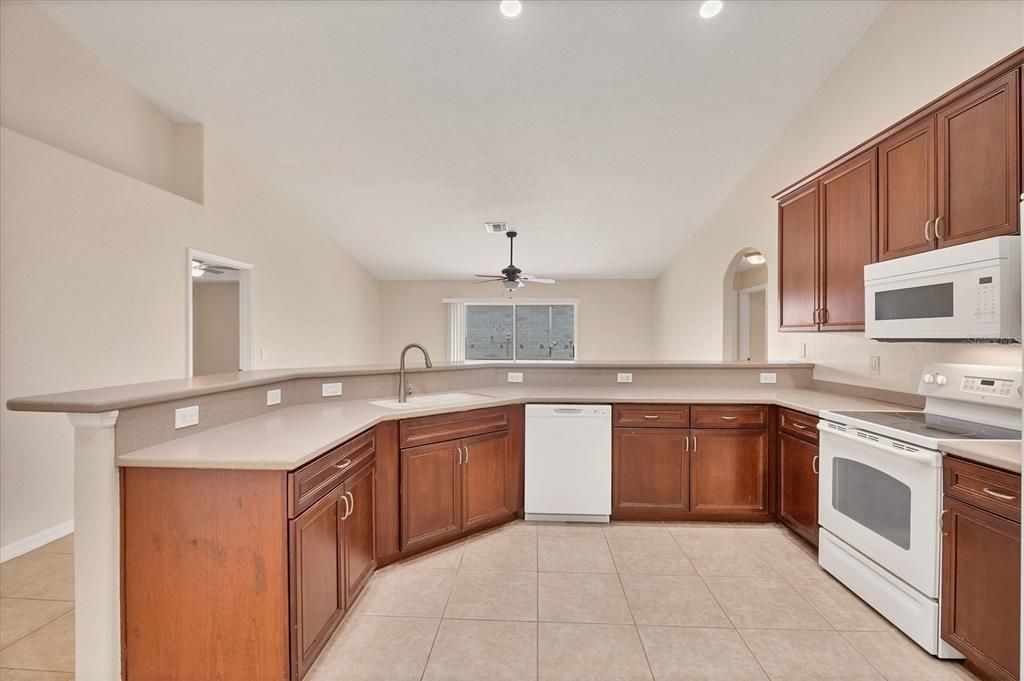 For Sale: $379,900 (4 beds, 2 baths, 2126 Square Feet)