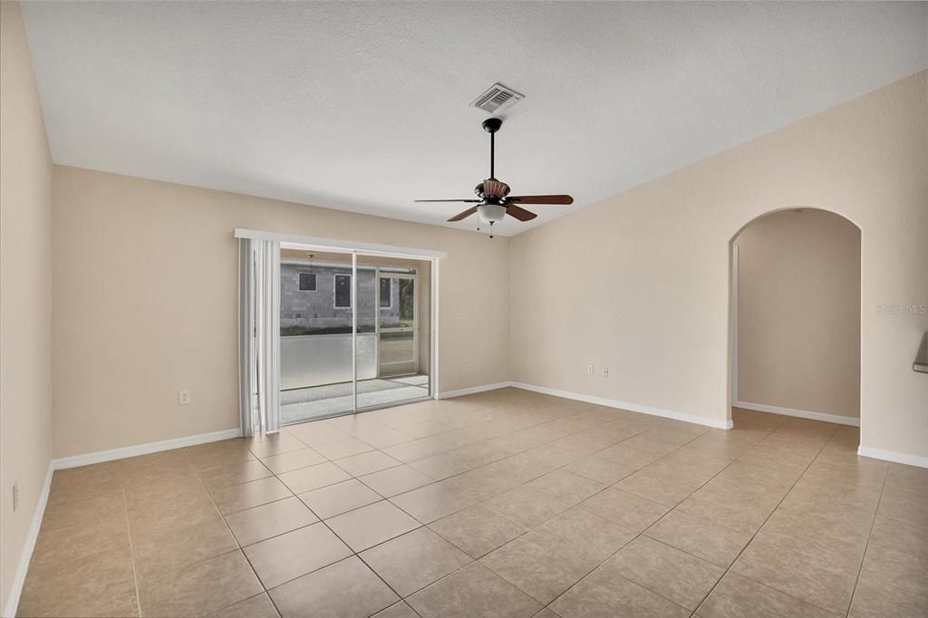 For Sale: $379,900 (4 beds, 2 baths, 2126 Square Feet)