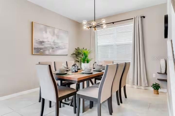 待售: $639,000 (7 贝兹, 6 浴室, 3533 平方英尺)