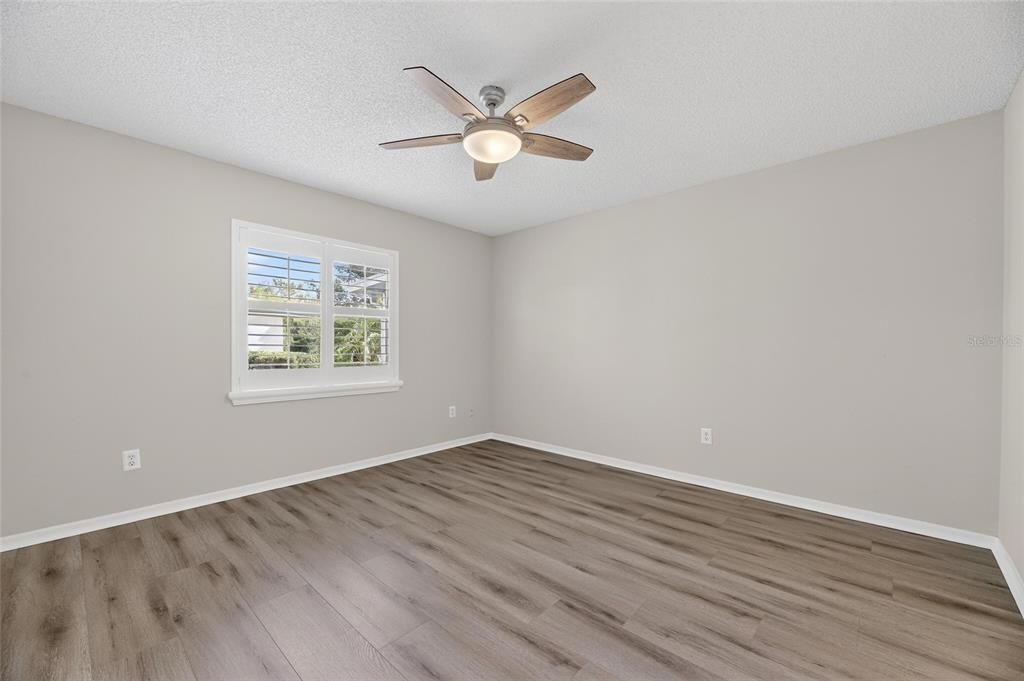 待售: $279,900 (2 贝兹, 2 浴室, 1330 平方英尺)