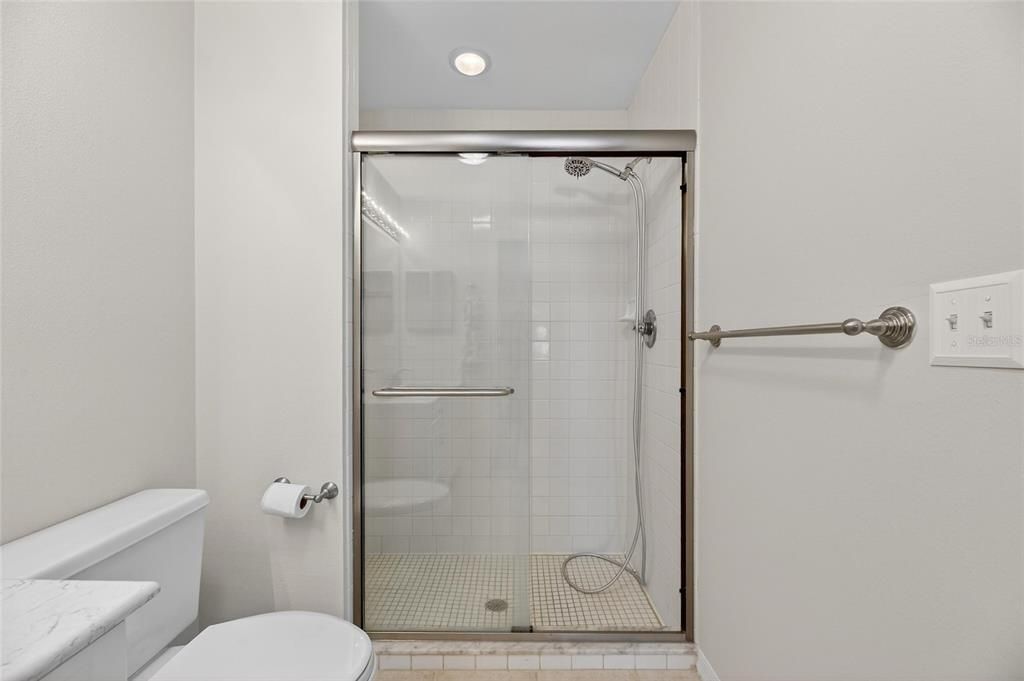 待售: $279,900 (2 贝兹, 2 浴室, 1330 平方英尺)