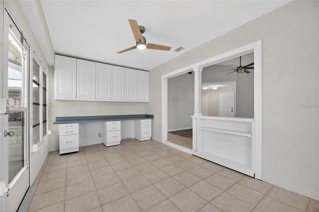 待售: $279,900 (2 贝兹, 2 浴室, 1330 平方英尺)