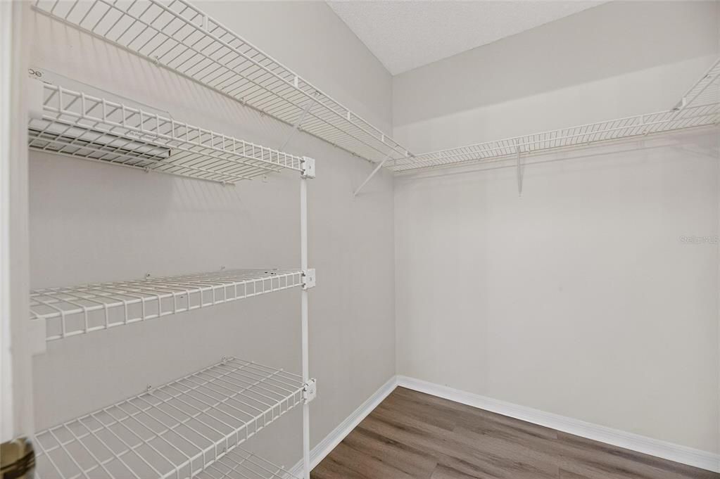 待售: $279,900 (2 贝兹, 2 浴室, 1330 平方英尺)