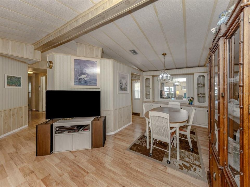 En Venta: $139,900 (2 camas, 2 baños, 1055 Pies cuadrados)