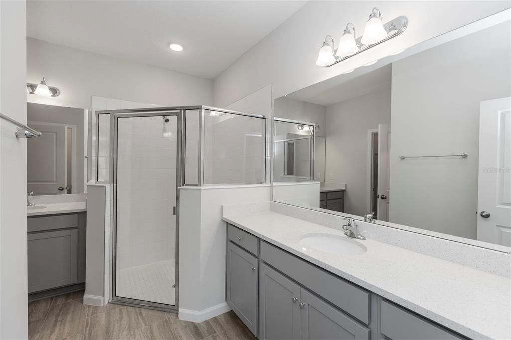 For Sale: $359,000 (4 beds, 2 baths, 1959 Square Feet)