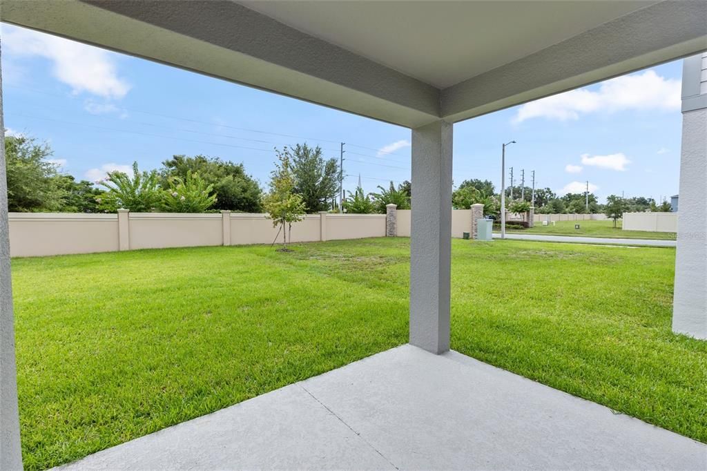 For Sale: $359,000 (4 beds, 2 baths, 1959 Square Feet)