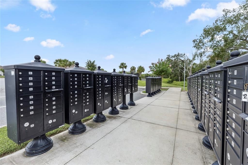 For Sale: $359,000 (4 beds, 2 baths, 1959 Square Feet)