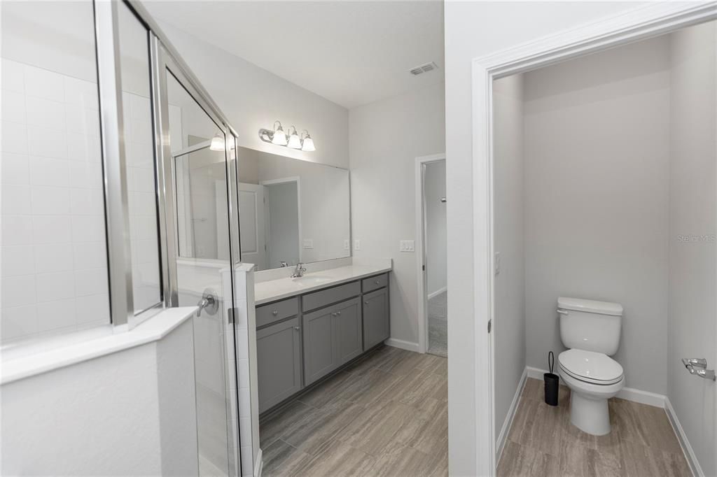 For Sale: $359,000 (4 beds, 2 baths, 1959 Square Feet)