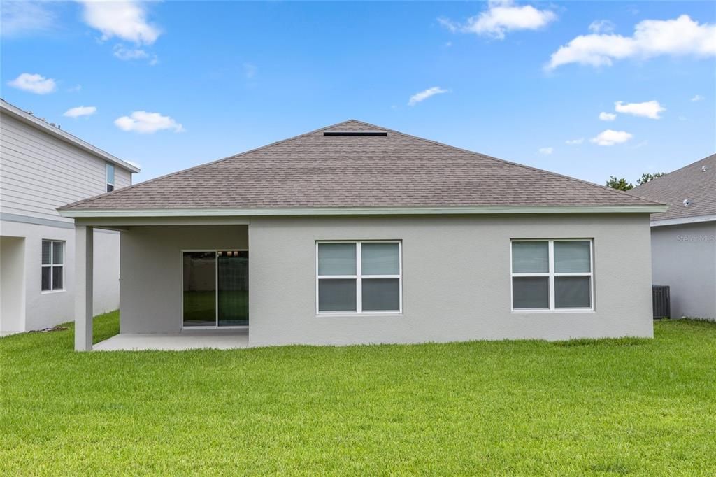 For Sale: $359,000 (4 beds, 2 baths, 1959 Square Feet)