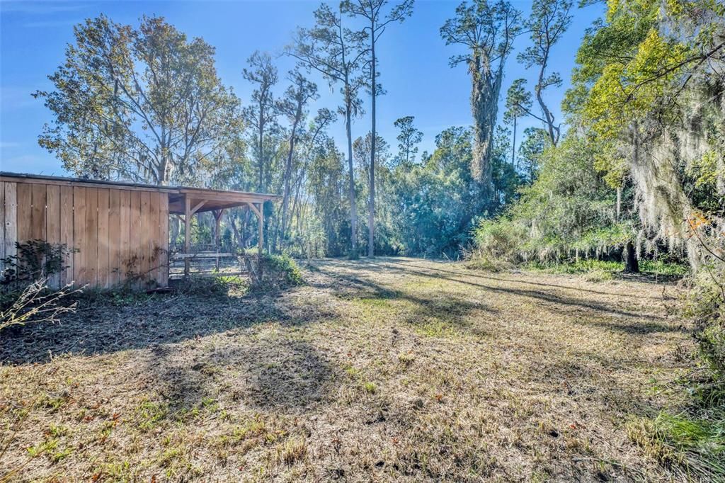 待售: $150,000 (1.56 acres)