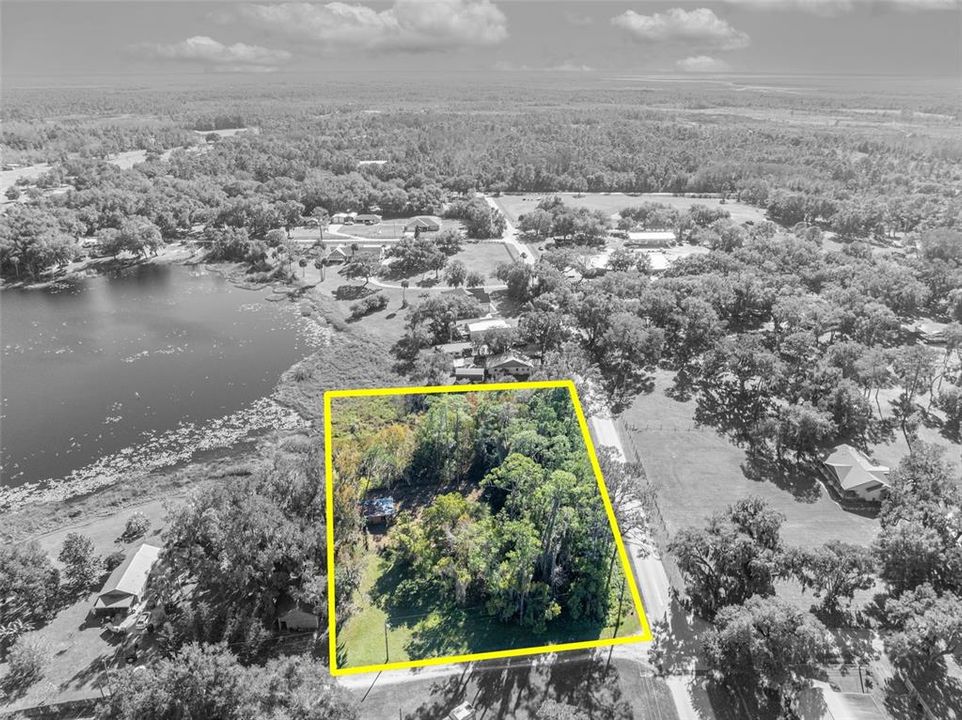 待售: $150,000 (1.56 acres)