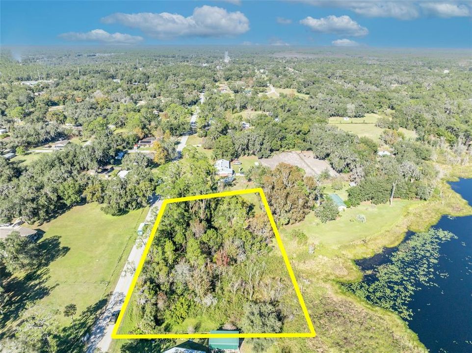 待售: $150,000 (1.56 acres)