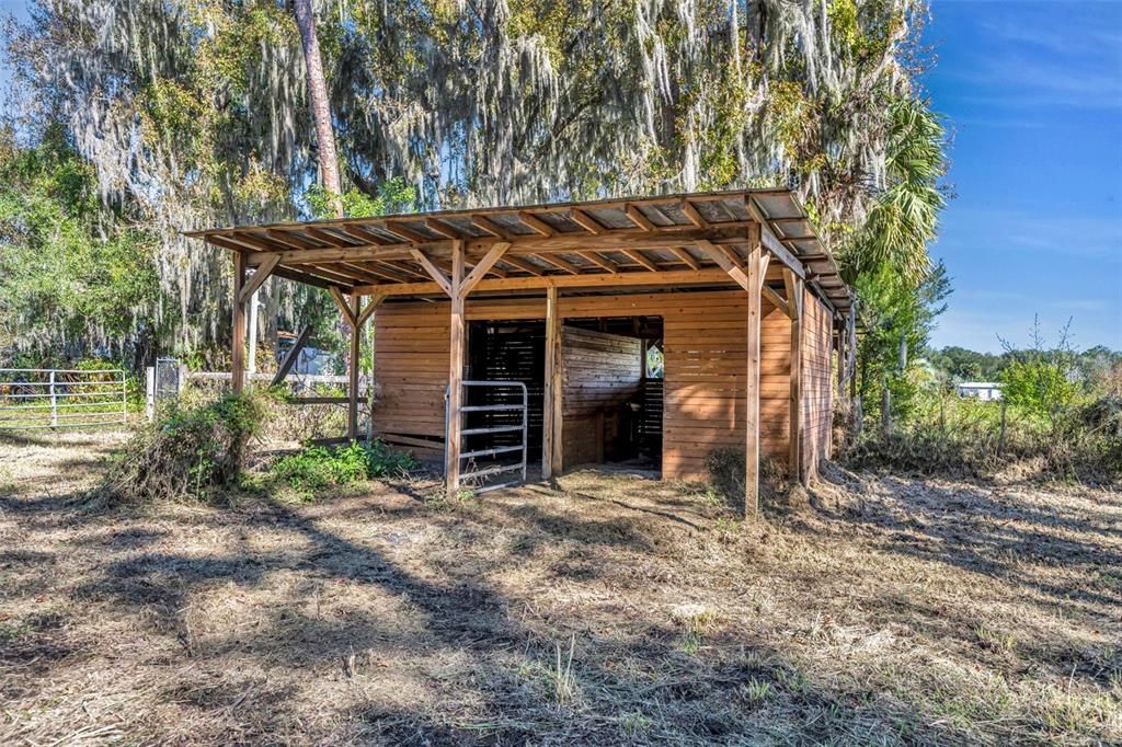 待售: $150,000 (1.56 acres)