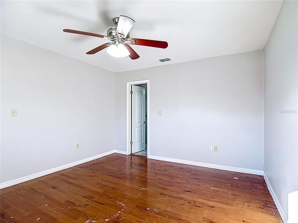 En Venta: $274,900 (3 camas, 2 baños, 1560 Pies cuadrados)