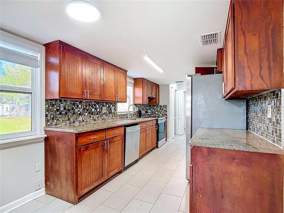 En Venta: $274,900 (3 camas, 2 baños, 1560 Pies cuadrados)