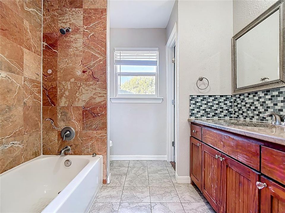 En Venta: $274,900 (3 camas, 2 baños, 1560 Pies cuadrados)