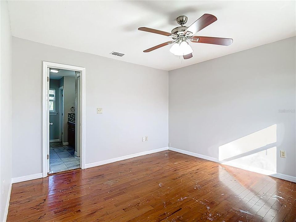 En Venta: $274,900 (3 camas, 2 baños, 1560 Pies cuadrados)