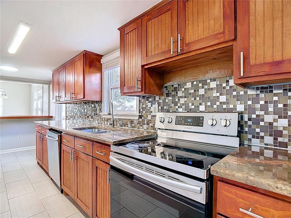 En Venta: $274,900 (3 camas, 2 baños, 1560 Pies cuadrados)