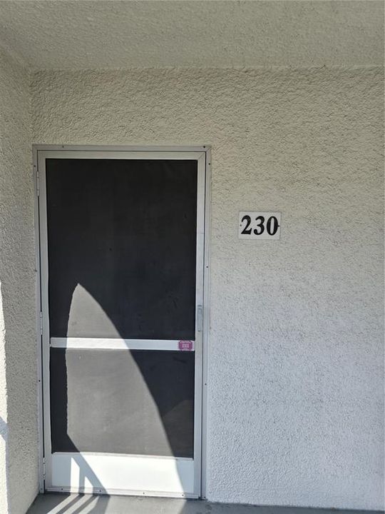 For Sale: $129,500 (2 beds, 1 baths, 760 Square Feet)