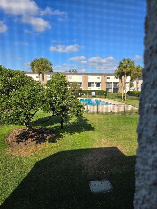 For Sale: $129,500 (2 beds, 1 baths, 760 Square Feet)