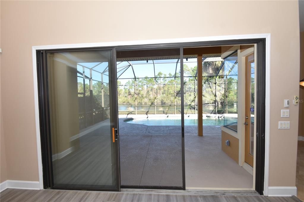 For Rent: $3,275 (3 beds, 2 baths, 2572 Square Feet)