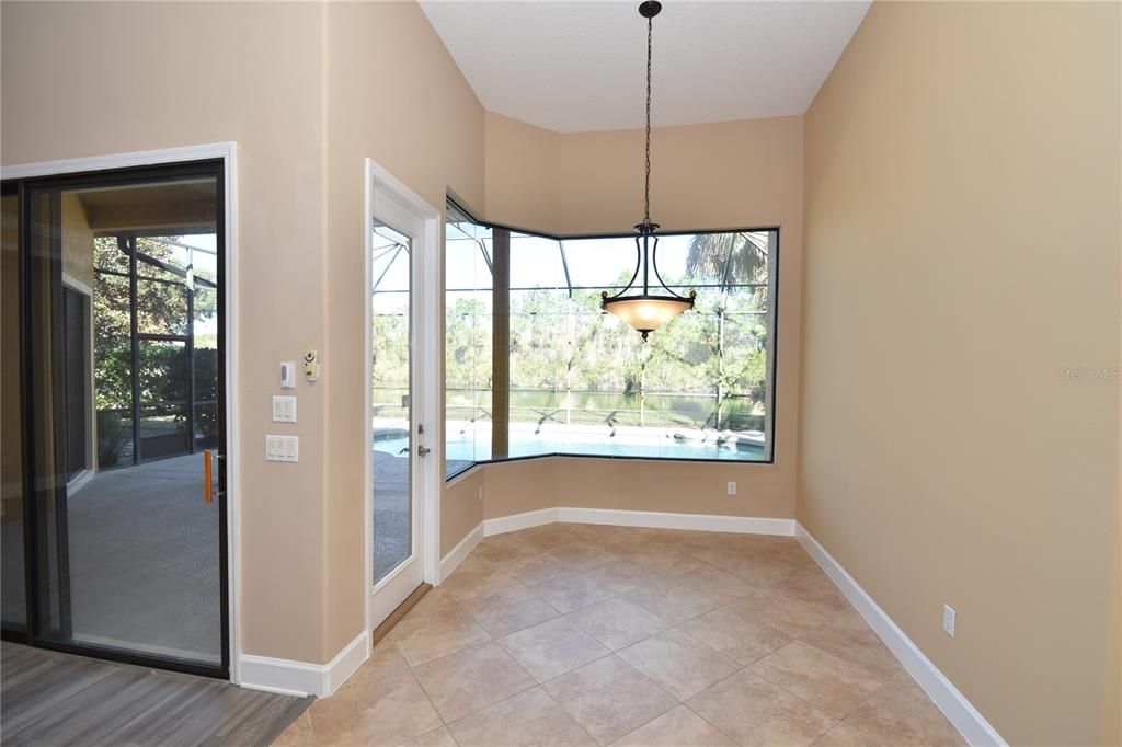 For Rent: $3,275 (3 beds, 2 baths, 2572 Square Feet)