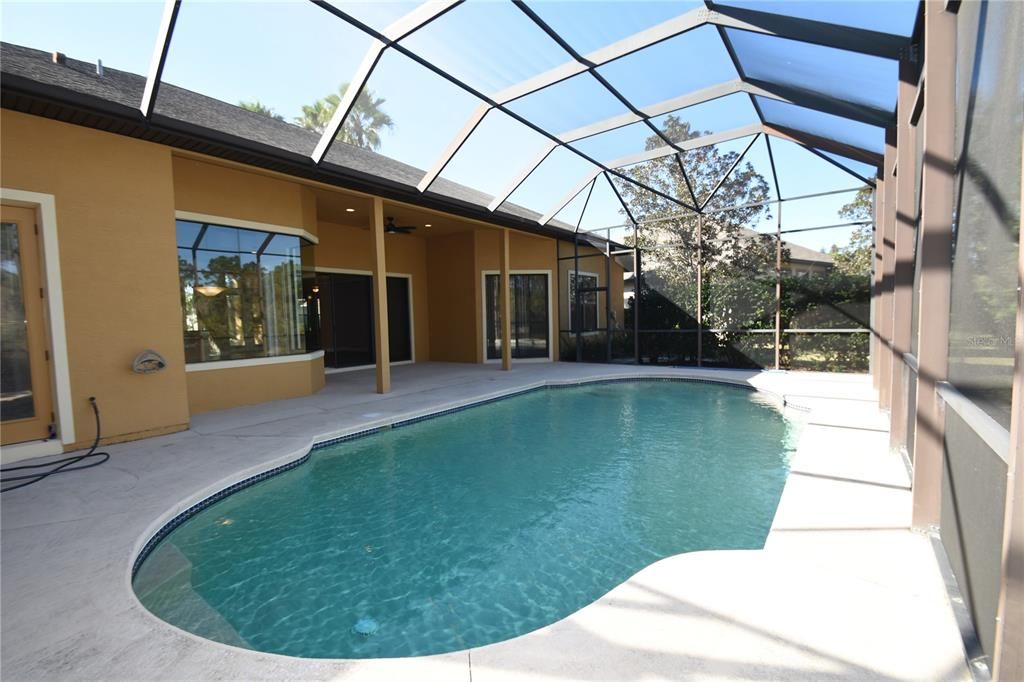 For Rent: $3,275 (3 beds, 2 baths, 2572 Square Feet)