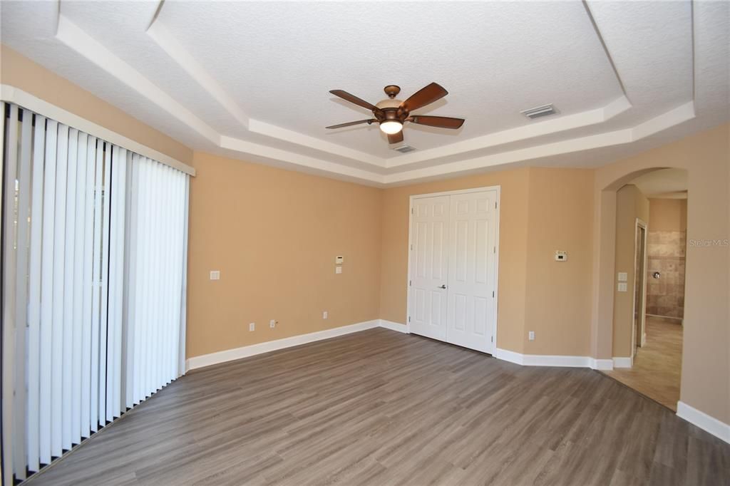 For Rent: $3,275 (3 beds, 2 baths, 2572 Square Feet)