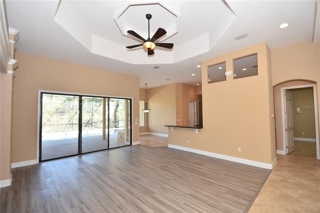 For Rent: $3,275 (3 beds, 2 baths, 2572 Square Feet)