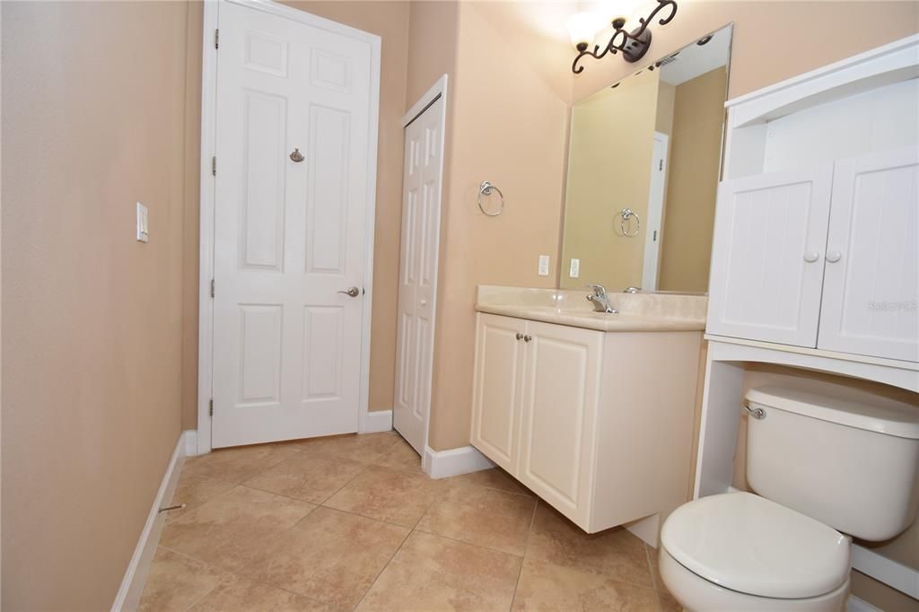 For Rent: $3,275 (3 beds, 2 baths, 2572 Square Feet)