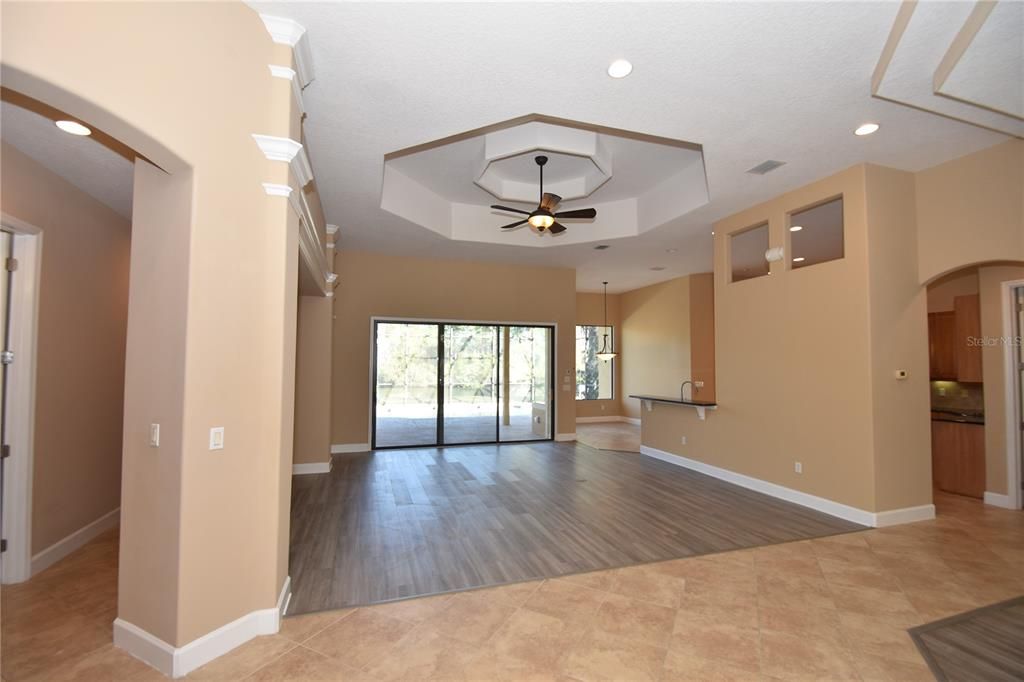 For Rent: $3,275 (3 beds, 2 baths, 2572 Square Feet)