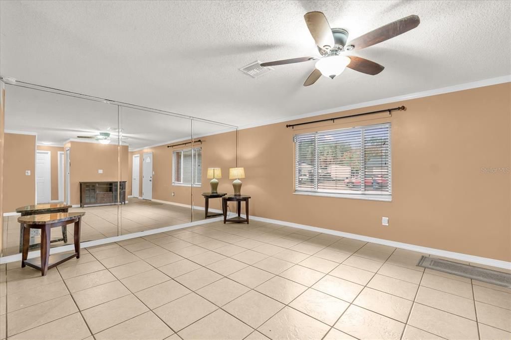 На продажу: $320,000 (3 спален, 2 ванн, 1192 Квадратных фут)