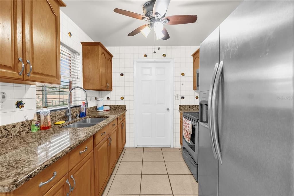 На продажу: $320,000 (3 спален, 2 ванн, 1192 Квадратных фут)