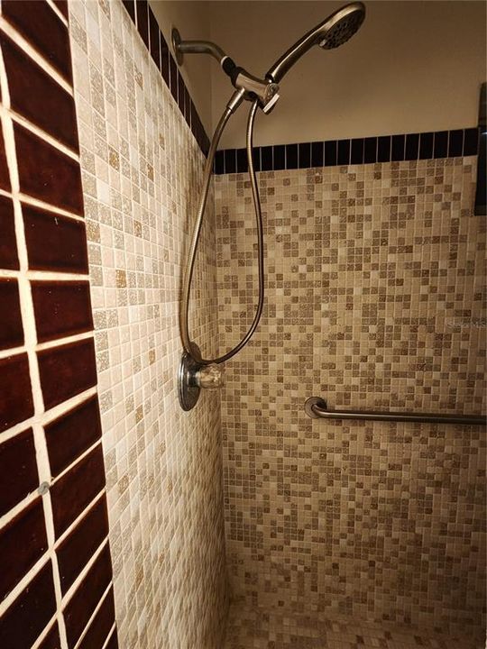 For Sale: $210,000 (3 beds, 2 baths, 1300 Square Feet)