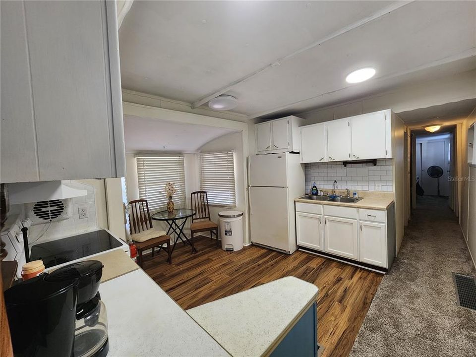 For Sale: $210,000 (3 beds, 2 baths, 1300 Square Feet)