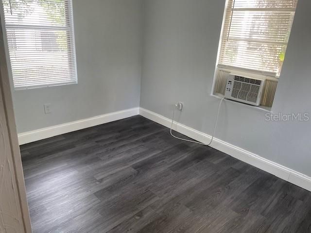 待售: $175,000 (2 贝兹, 1 浴室, 656 平方英尺)