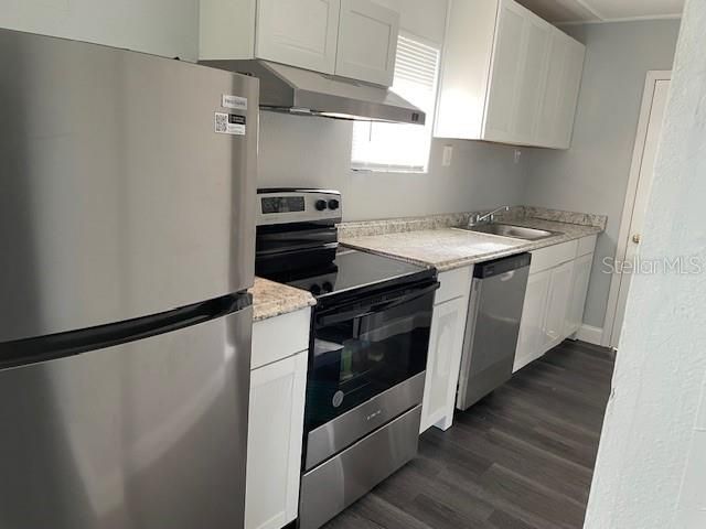 待售: $175,000 (2 贝兹, 1 浴室, 656 平方英尺)