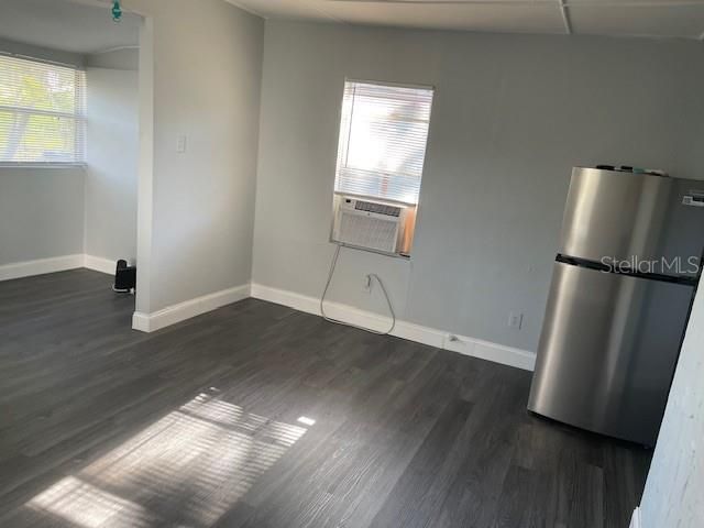 待售: $175,000 (2 贝兹, 1 浴室, 656 平方英尺)