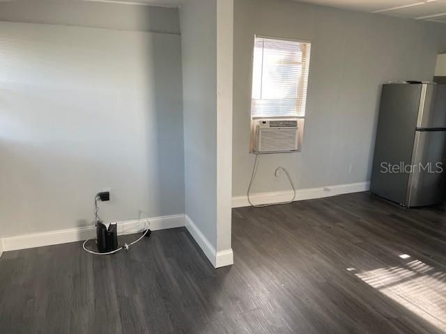 待售: $175,000 (2 贝兹, 1 浴室, 656 平方英尺)