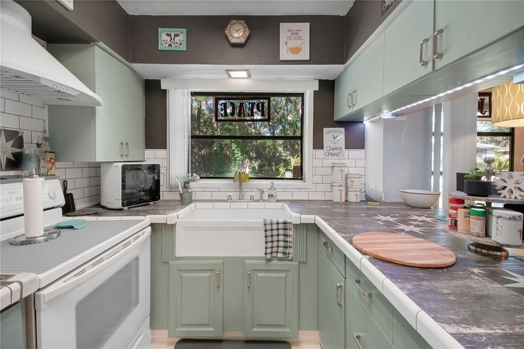 待售: $239,900 (3 贝兹, 2 浴室, 1169 平方英尺)