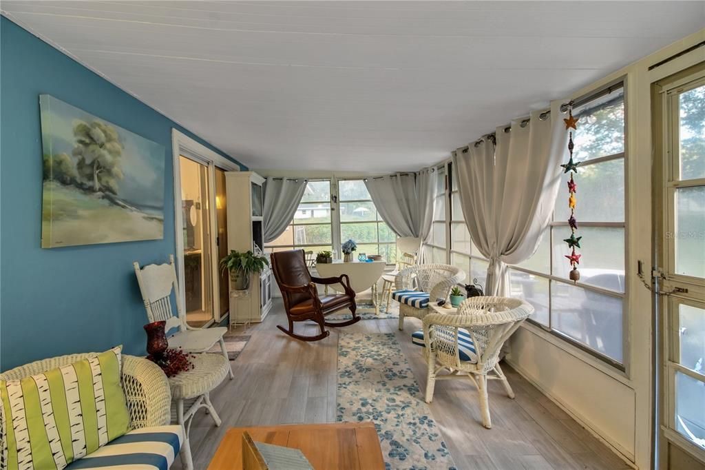 待售: $239,900 (3 贝兹, 2 浴室, 1169 平方英尺)