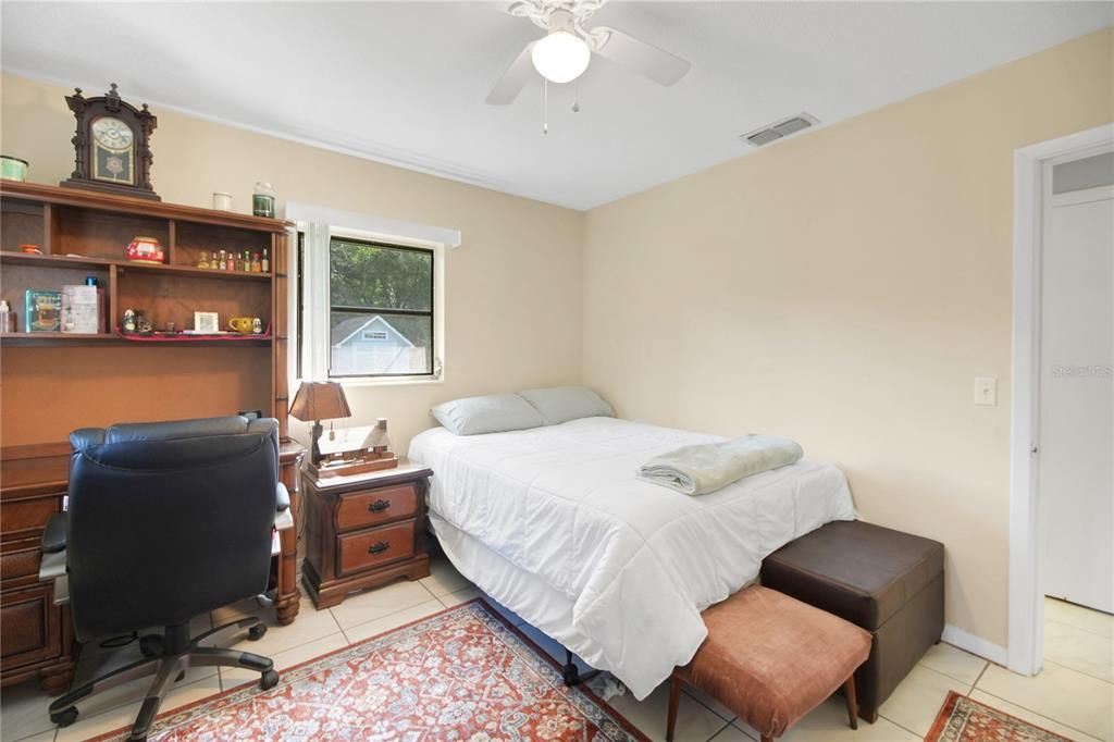 待售: $239,900 (3 贝兹, 2 浴室, 1169 平方英尺)