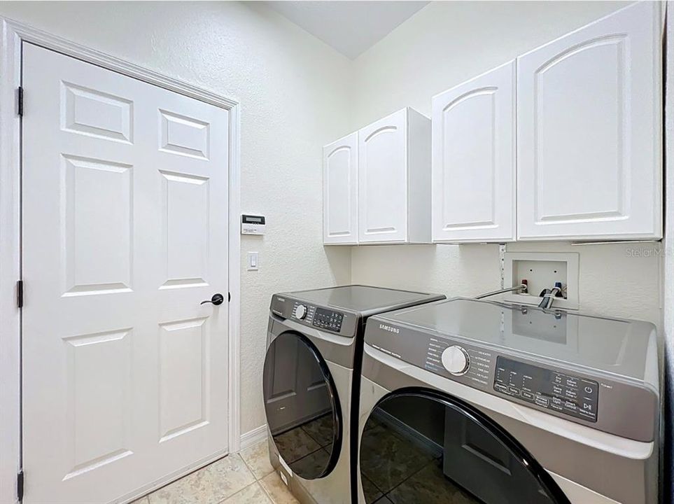 В аренду: $3,300 (4 спален, 2 ванн, 2102 Квадратных фут)